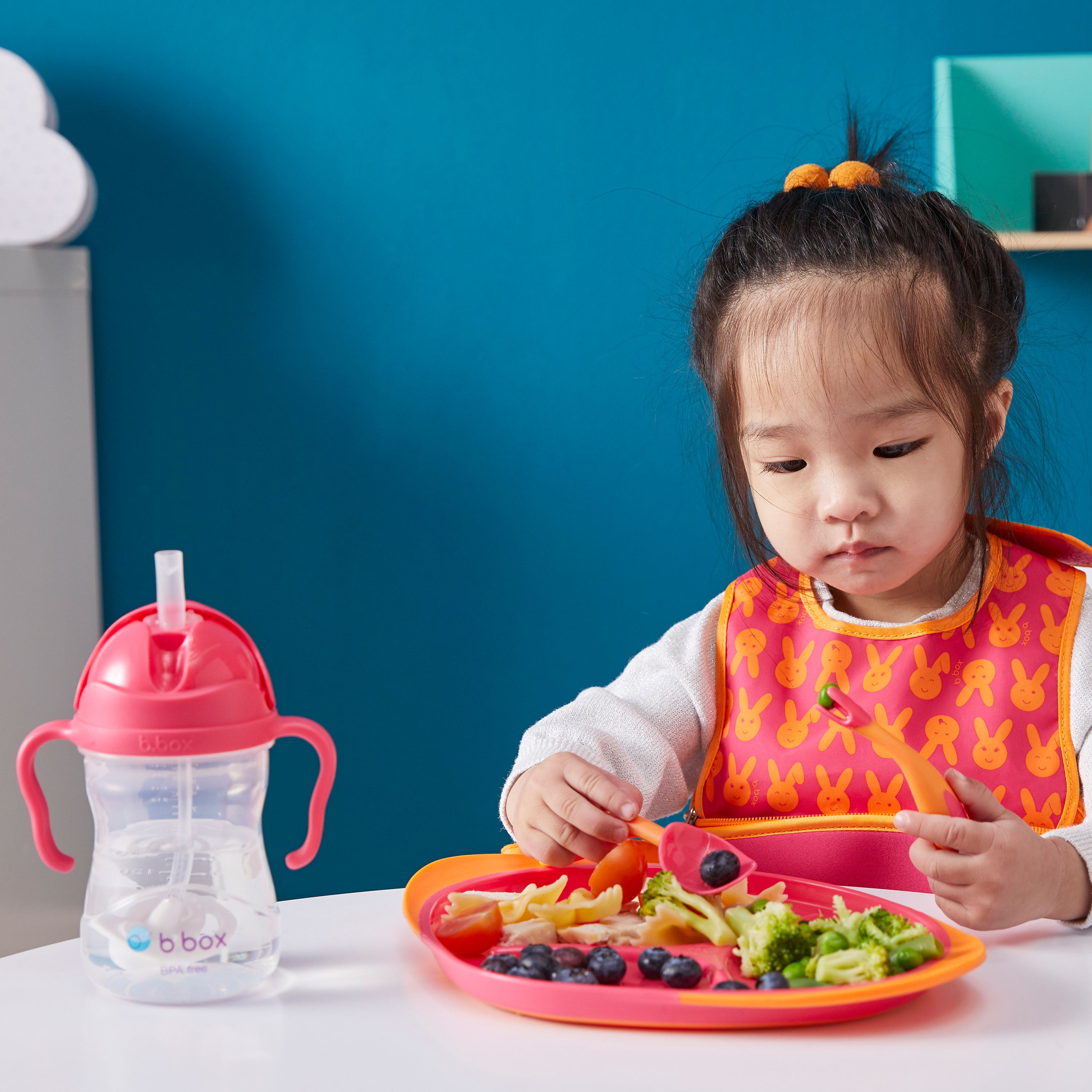b-box-sippy-cup-trinkbecher-pink-pomegranate-240-ml-strohhalm image 2